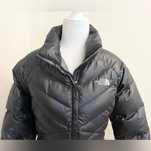 Awesome The North Face 550 puffer jacket! - Picture 3 of 15